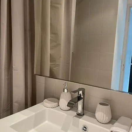 Apartamento T5 *